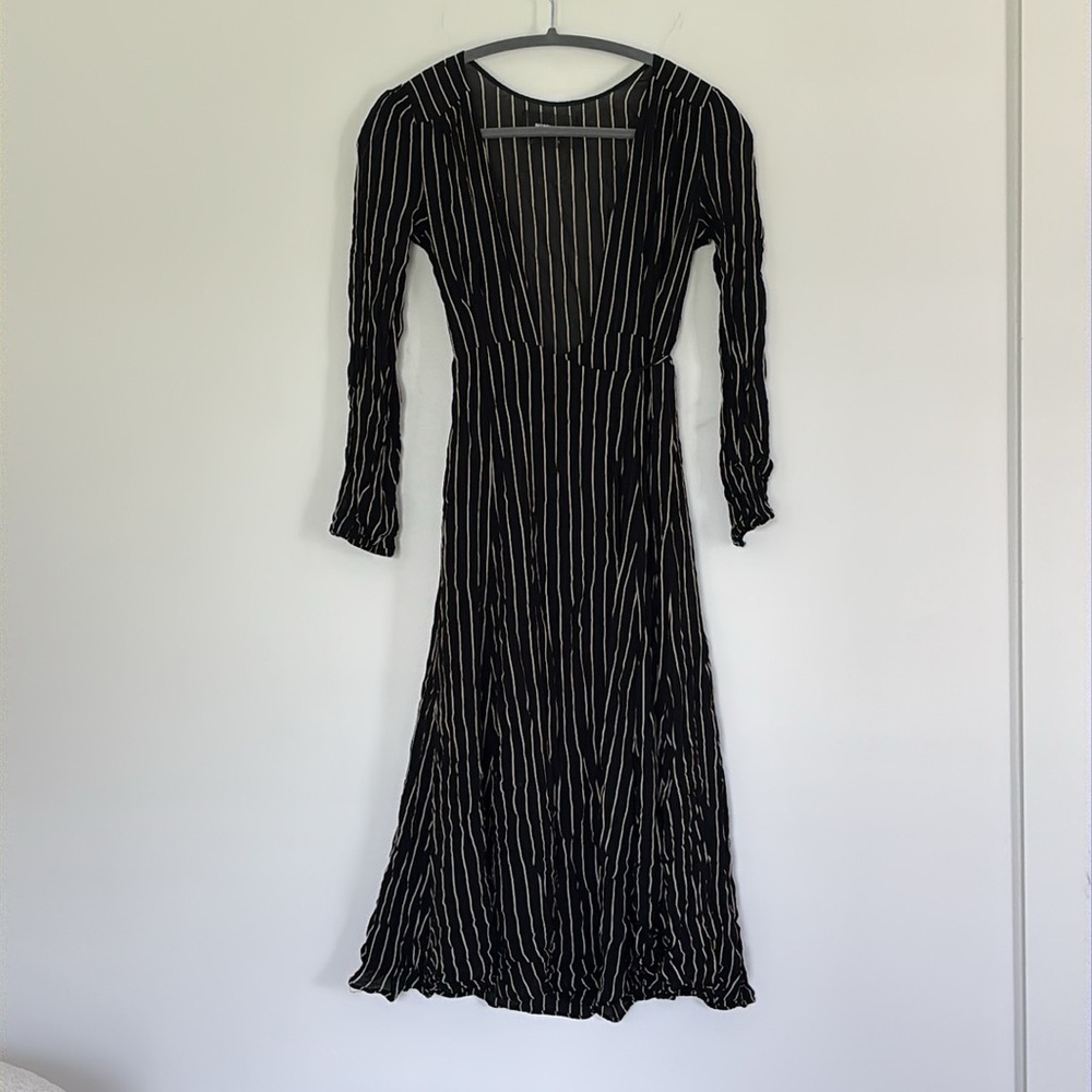 Reformation Ashley dress black & white striped long sleeve wrap sheer midi dress - Picture 7 of 11